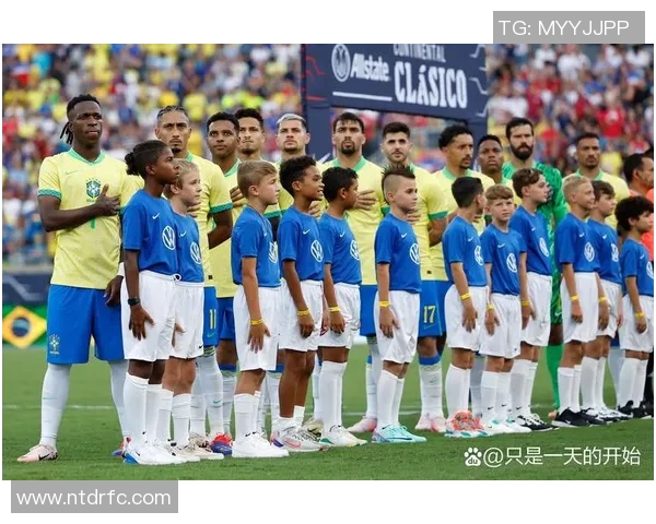 足球明星身材对比哪位球员的体型最具魅力与实力