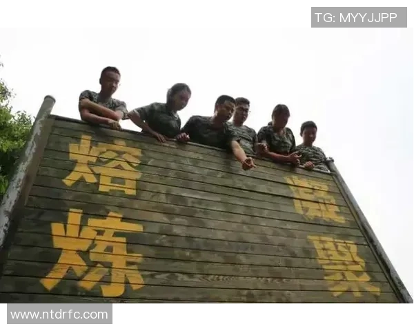 2019季后赛山东队与江苏队激战回顾及精彩瞬间分析